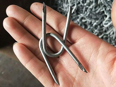 草皮釘專業用于人造草坪的固定